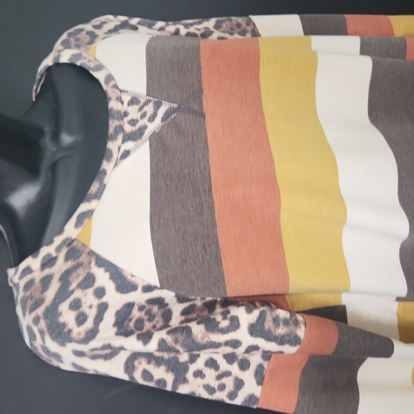 Leopard & Stripes ♥️ - Picture 3 of 5